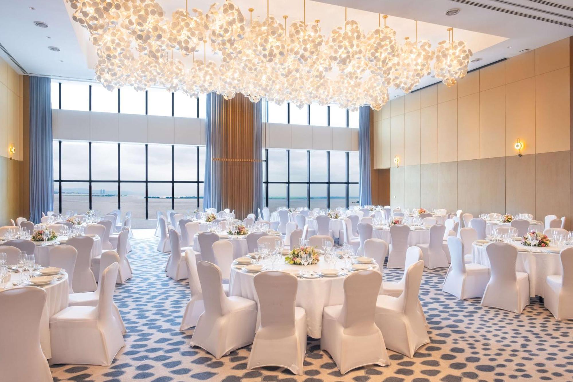 فندق Hilton كينشاسا المظهر الخارجي الصورة