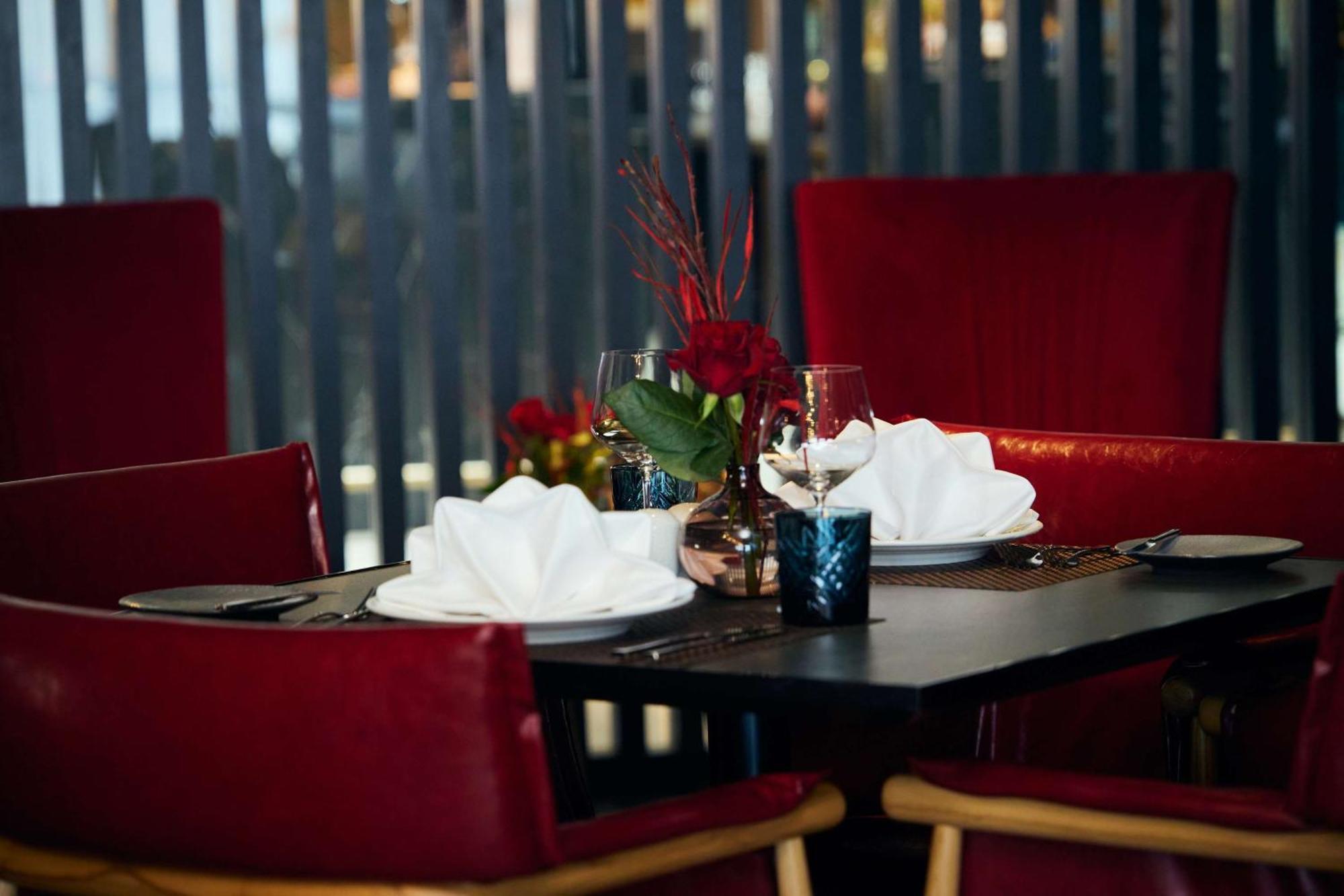 فندق Hilton كينشاسا المظهر الخارجي الصورة